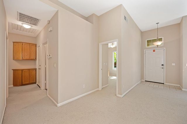 126 Larkin Cir, Folsom, CA 95630