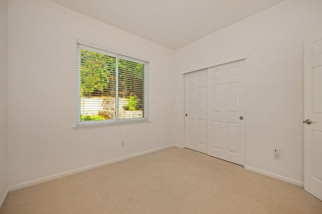 126 Larkin Cir, Folsom, CA 95630