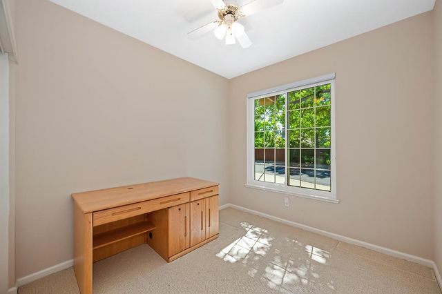 126 Larkin Cir, Folsom, CA 95630