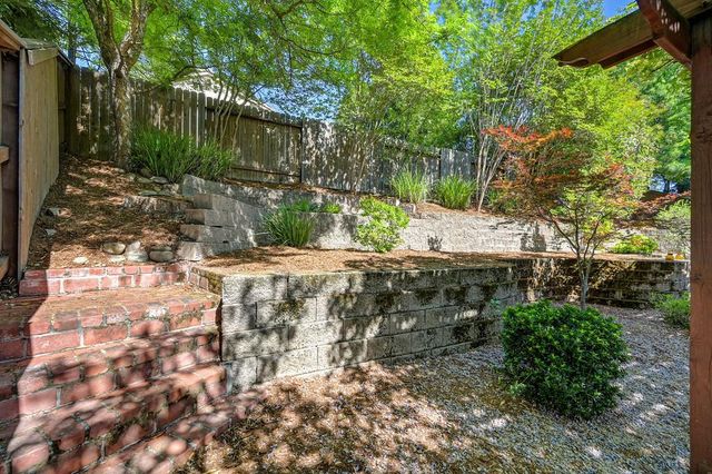 126 Larkin Cir, Folsom, CA 95630