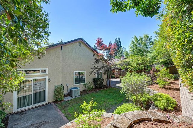 126 Larkin Cir, Folsom, CA 95630