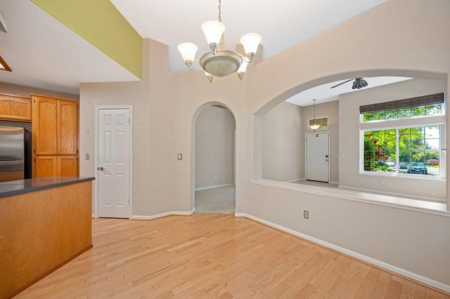 126 Larkin Cir, Folsom, CA 95630