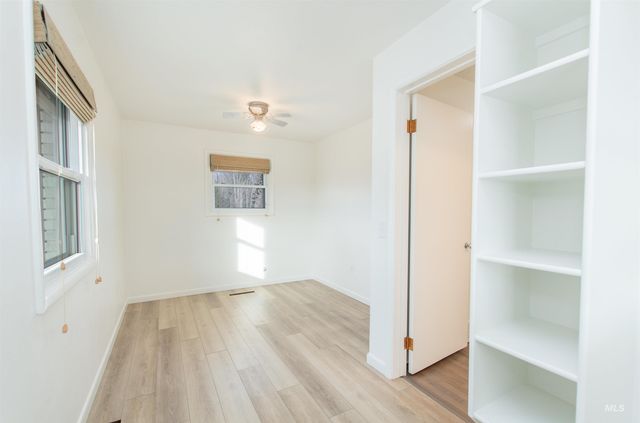 1813 S Robinson Road, Nampa, ID 83687