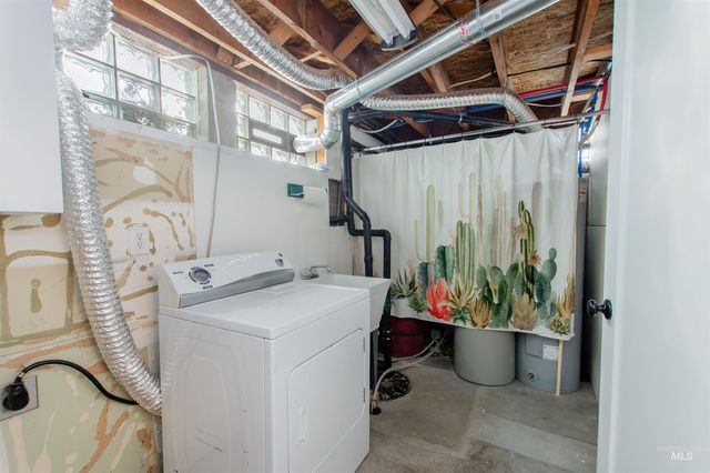 1813 S Robinson Road, Nampa, ID 83687