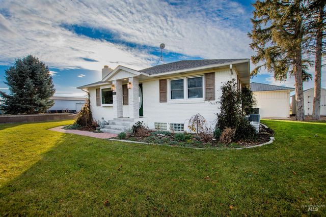 1813 S Robinson Road, Nampa, ID 83687