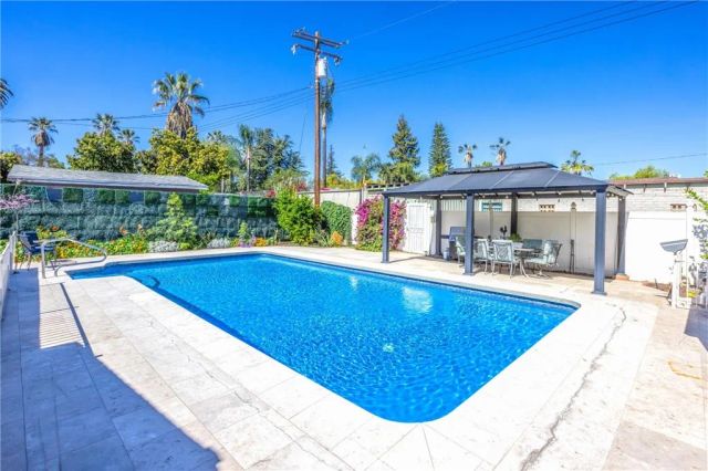 11 E Crescent, Redlands, CA 92373