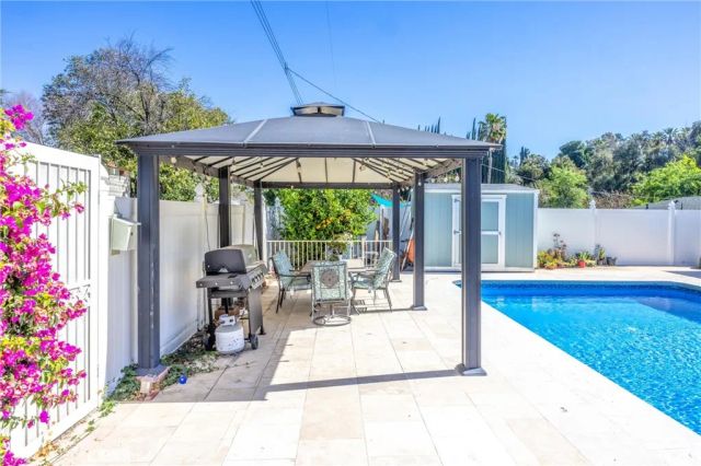 11 E Crescent, Redlands, CA 92373