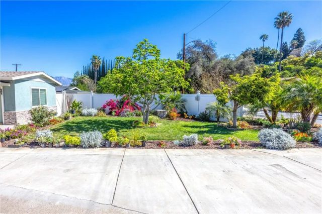 11 E Crescent, Redlands, CA 92373