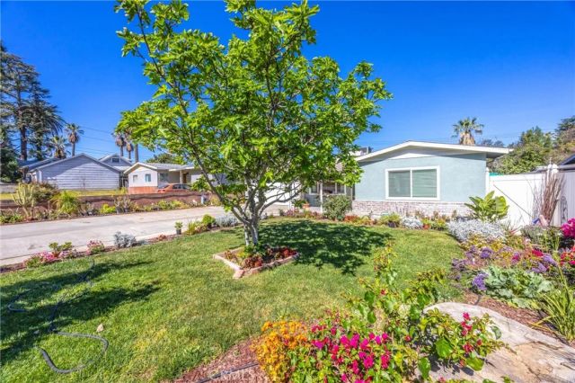 11 E Crescent, Redlands, CA 92373