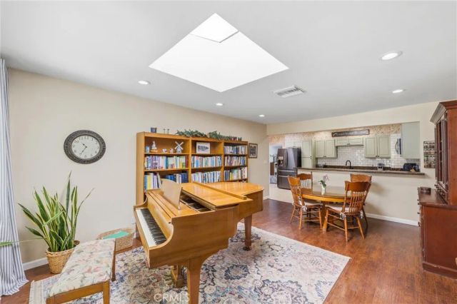 11 E Crescent, Redlands, CA 92373