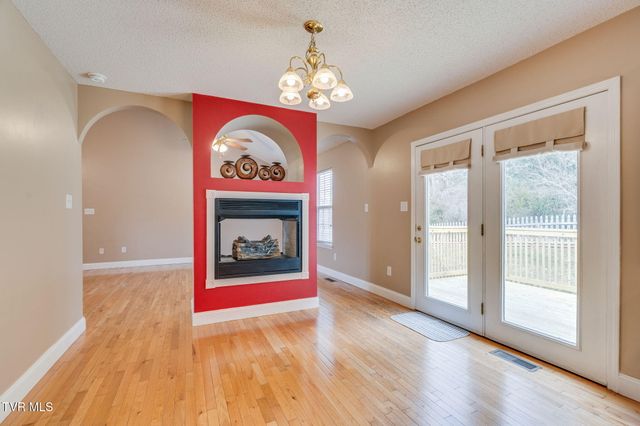 1019 Fox Meadows Circle, Bluff City, TN 37618