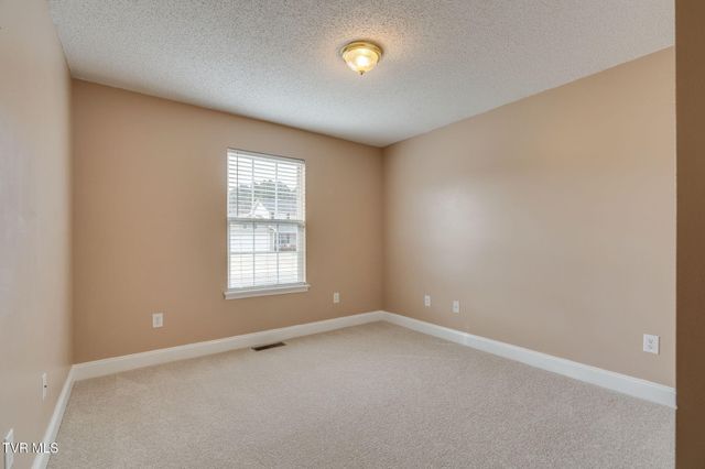 1019 Fox Meadows Circle, Bluff City, TN 37618