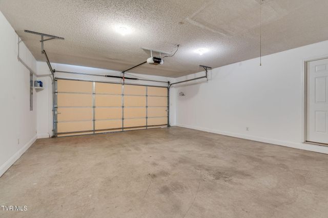 1019 Fox Meadows Circle, Bluff City, TN 37618