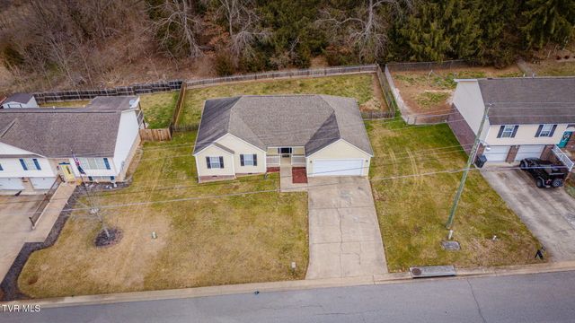 1019 Fox Meadows Circle, Bluff City, TN 37618