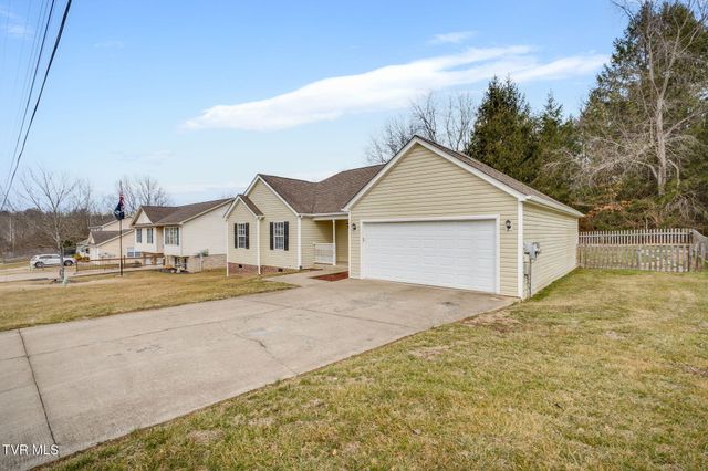 1019 Fox Meadows Circle, Bluff City, TN 37618
