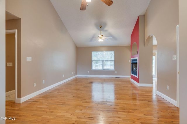 1019 Fox Meadows Circle, Bluff City, TN 37618