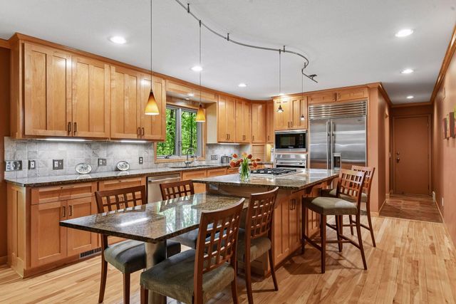 18677 Ponderosa Court, Eden Prairie, MN 55347