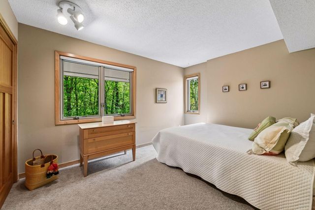18677 Ponderosa Court, Eden Prairie, MN 55347