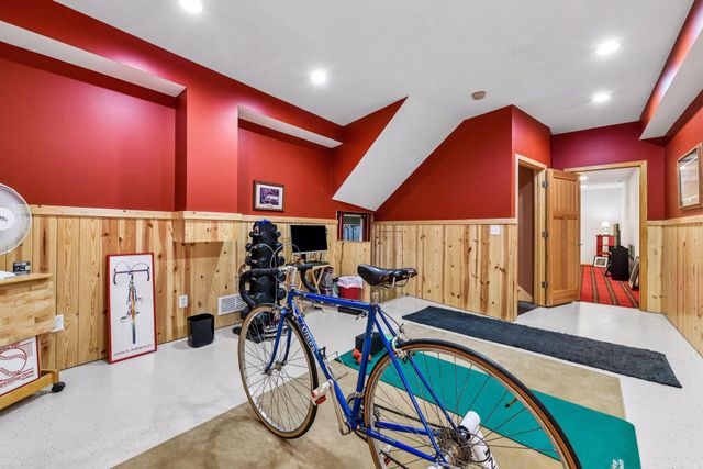 18677 Ponderosa Court, Eden Prairie, MN 55347