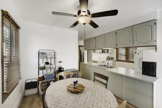 865 S 75th STREET, West Allis, WI 53214