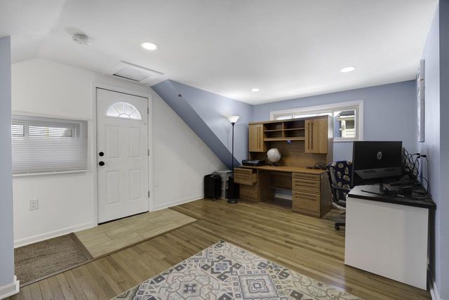 865 S 75th STREET, West Allis, WI 53214