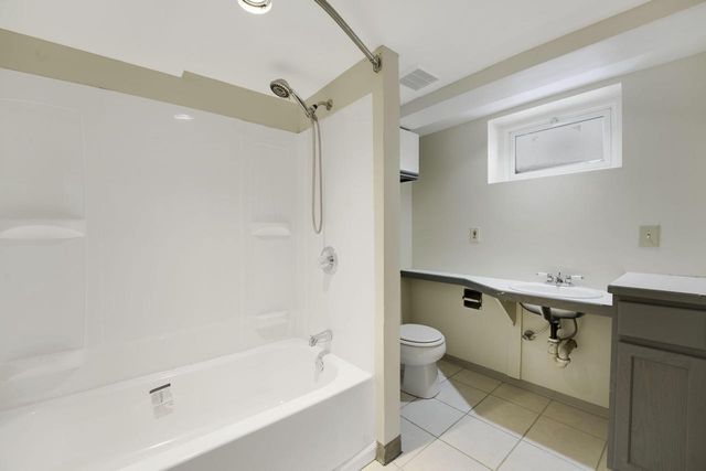 865 S 75th STREET, West Allis, WI 53214