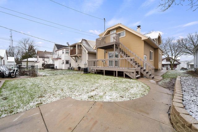 865 S 75th STREET, West Allis, WI 53214