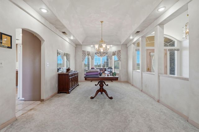 2702 E Goshen Avenue, Visalia, CA 93292