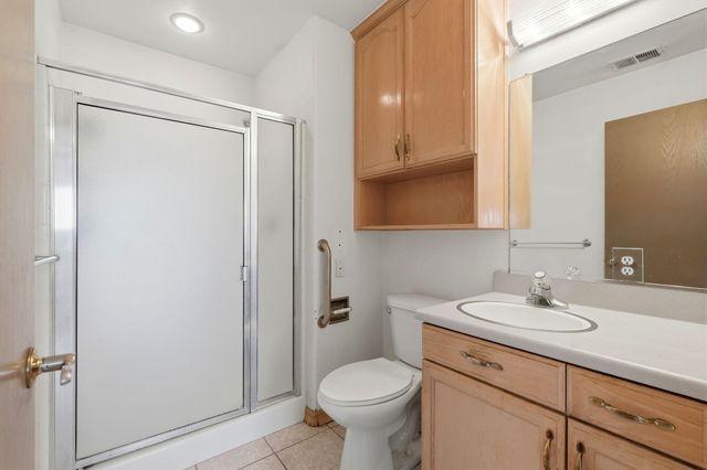 2702 E Goshen Avenue, Visalia, CA 93292