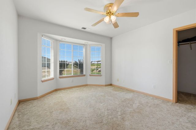 2702 E Goshen Avenue, Visalia, CA 93292