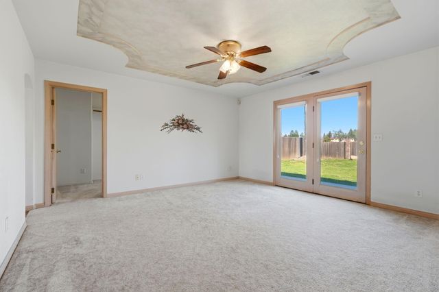 2702 E Goshen Avenue, Visalia, CA 93292