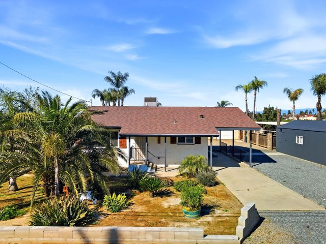 2702 E Goshen Avenue, Visalia, CA 93292