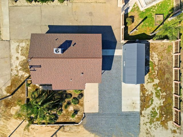 2702 E Goshen Avenue, Visalia, CA 93292