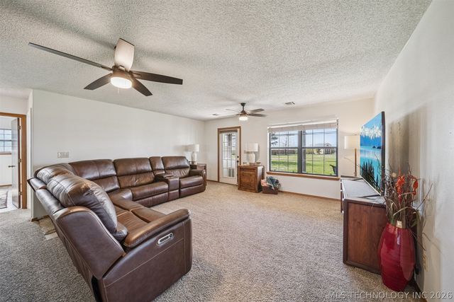 1716 NE Graham Court, Pryor, OK 74361