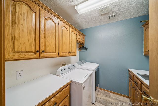 1716 NE Graham Court, Pryor, OK 74361