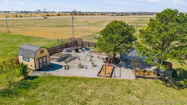 1716 NE Graham Court, Pryor, OK 74361