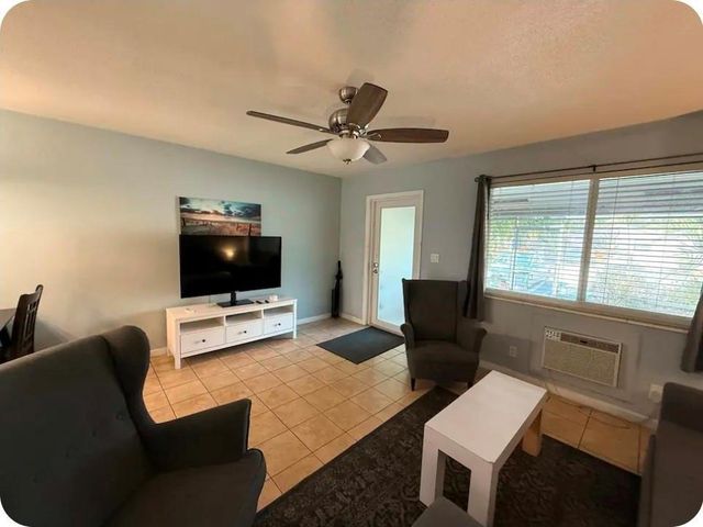 2225 NE 14th Avenue, Fort Lauderdale, FL 33305