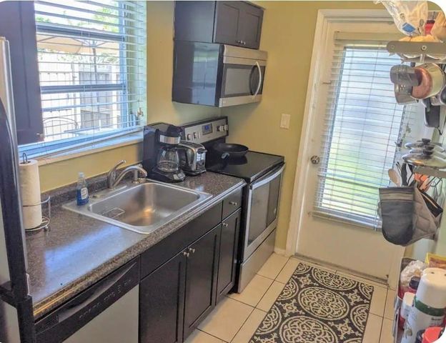 2225 NE 14th Avenue, Fort Lauderdale, FL 33305