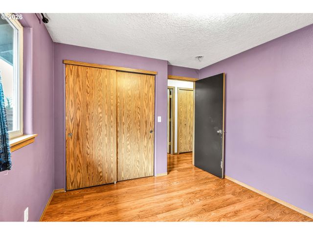 351 ELMA Ct, Salem, OR 97301