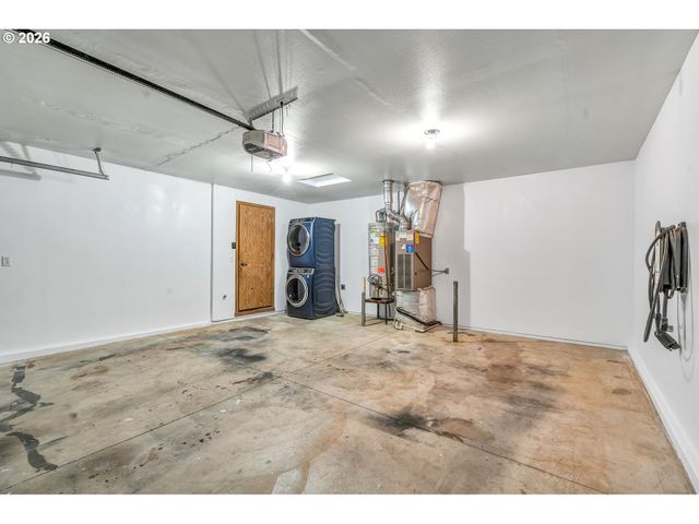 351 ELMA Ct, Salem, OR 97301