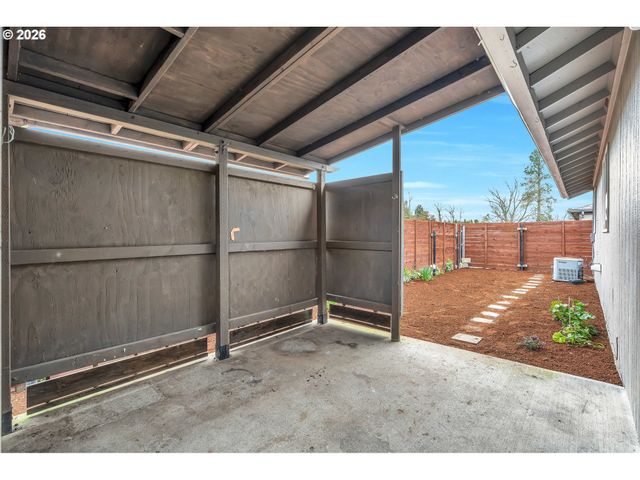 351 ELMA Ct, Salem, OR 97301