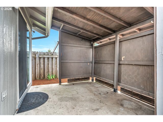 351 ELMA Ct, Salem, OR 97301