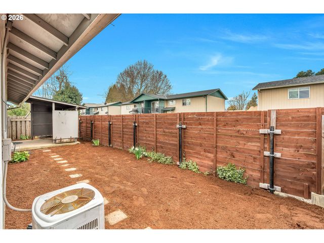 351 ELMA Ct, Salem, OR 97301