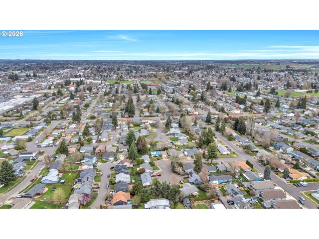 351 ELMA Ct, Salem, OR 97301