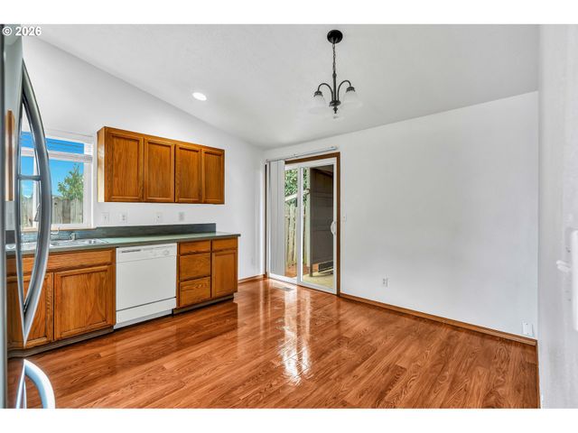 351 ELMA Ct, Salem, OR 97301