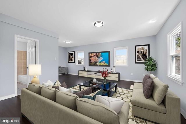 916 STEPHEN AVE, Croydon, PA 19021