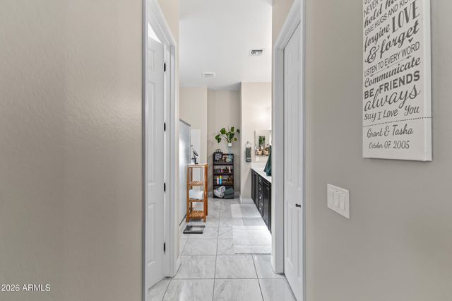 10110 W REDBIRD Road, Peoria, AZ 85383