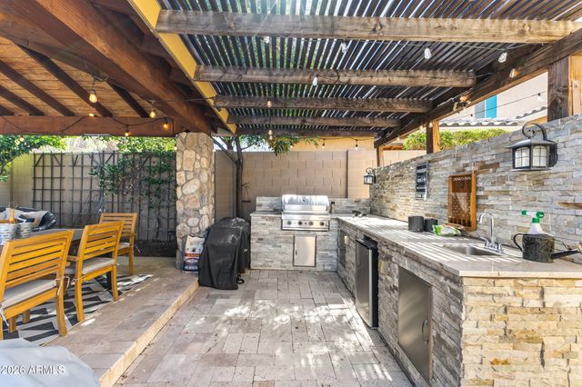 10110 W REDBIRD Road, Peoria, AZ 85383