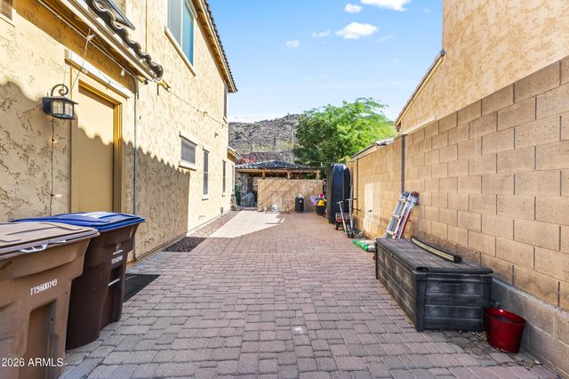 10110 W REDBIRD Road, Peoria, AZ 85383