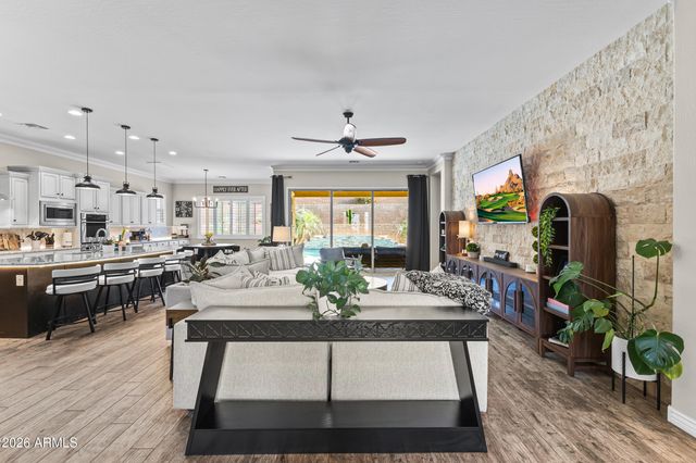 10110 W REDBIRD Road, Peoria, AZ 85383